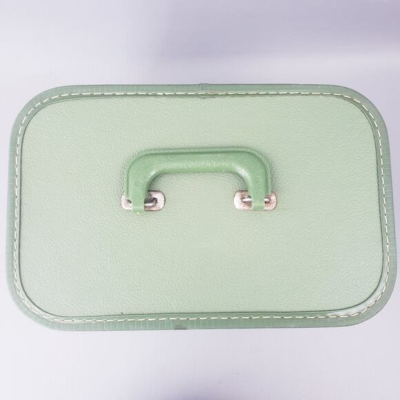 Vintage ‘70s Carilite Hard Shell Train Case Makeup Avocado Green No Key - Picture 6 of 14
